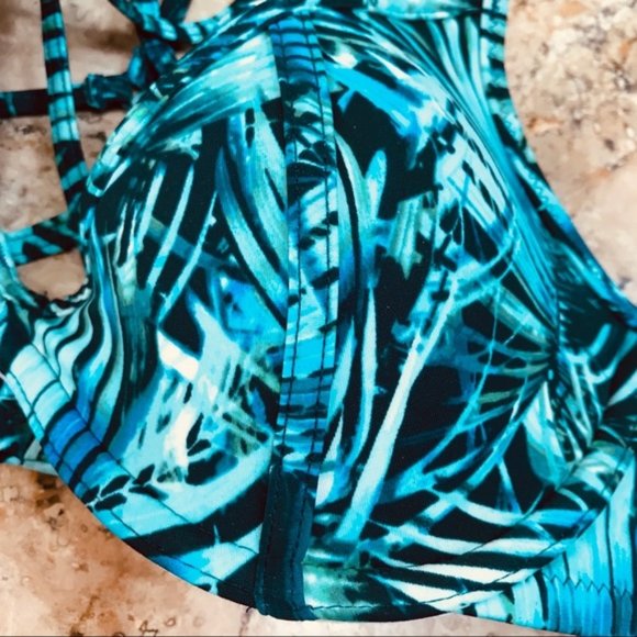 Victoria's Secret PINK Strappy Bralette Swim Top - Picture 3 of 4